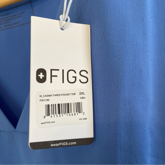 Figs Casma Three Pocket scrub top - Picture 4 of 6